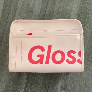 Glossier the beauty bag in pink